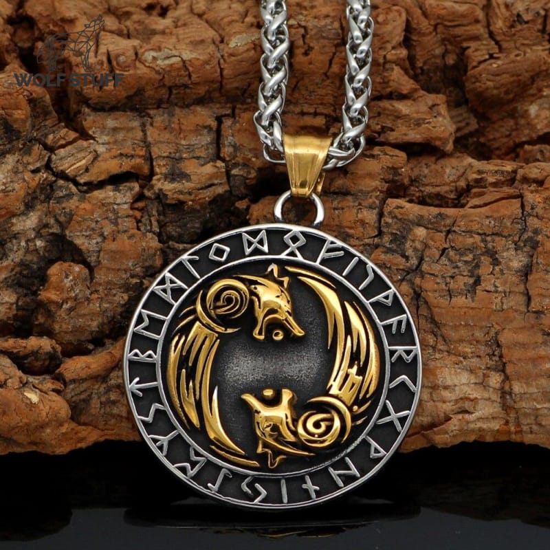 2 Wolves Yin Yang