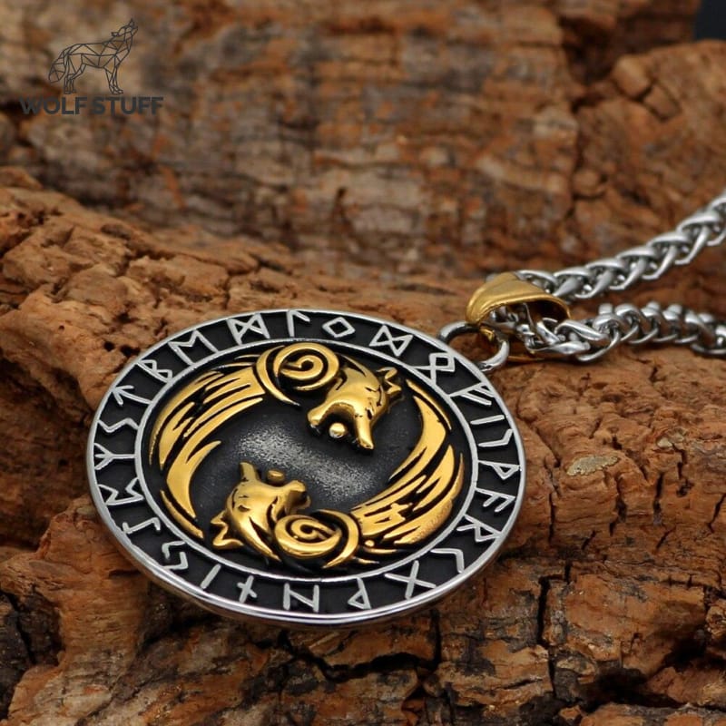 2 Wolves Yin Yang