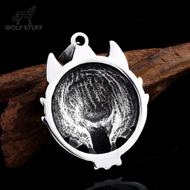 Final Fantasy 7 Wolf Necklace