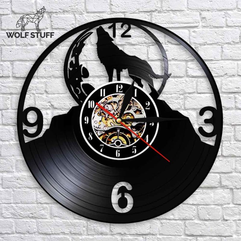 Howling Wolf Clock