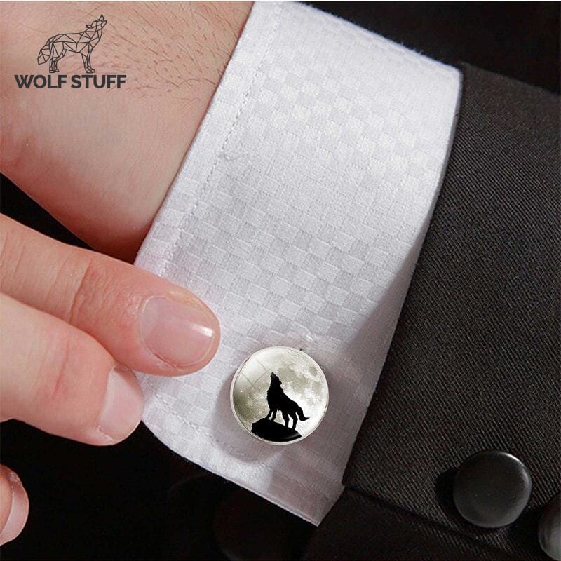 Howling wolf cufflinks