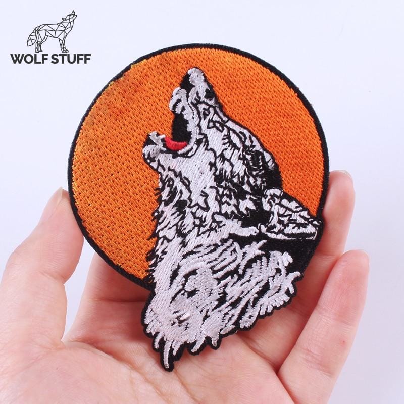Howling wolf patch