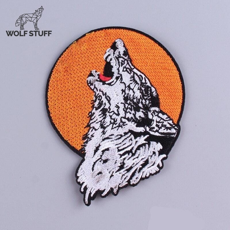 Howling wolf patch