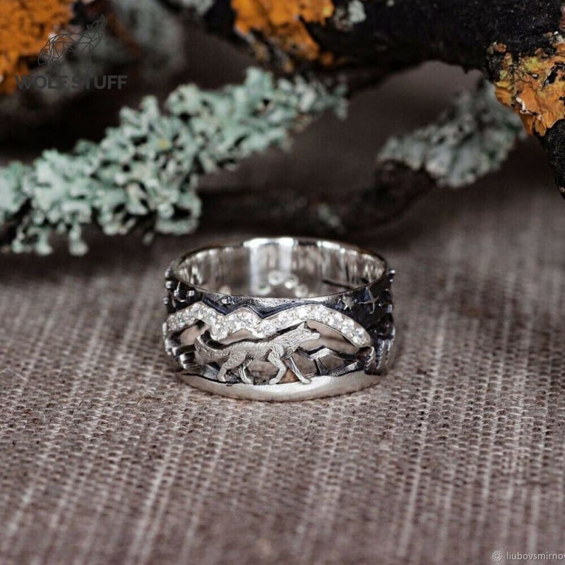 Vintage Wolf Ring
