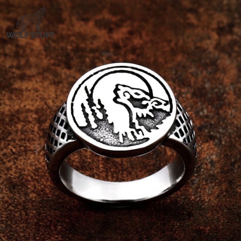 Wolf Howl Ring