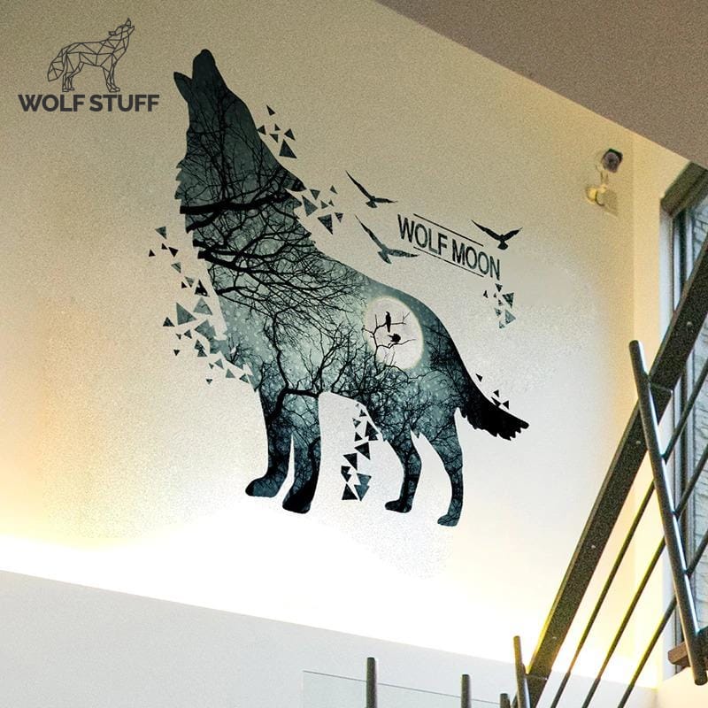Wolf howling decal