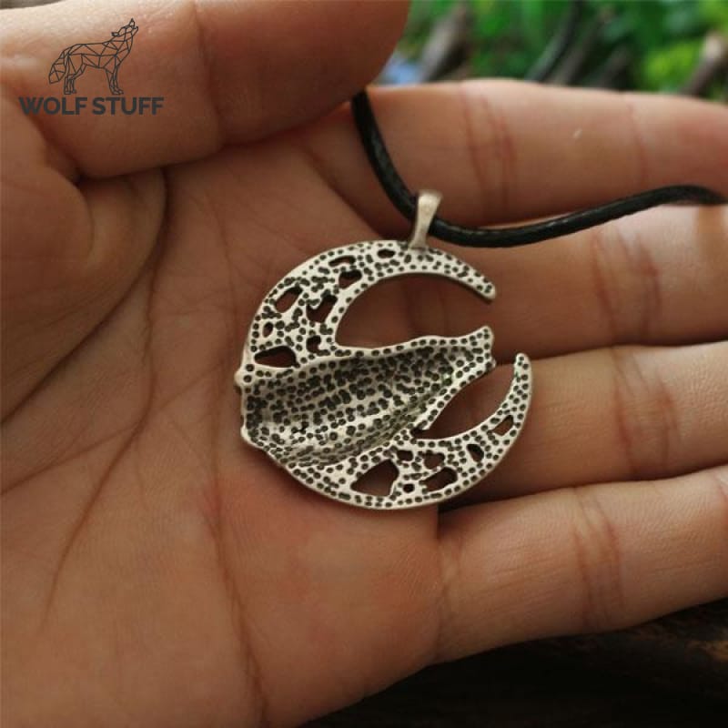 Wolf Howling Necklace