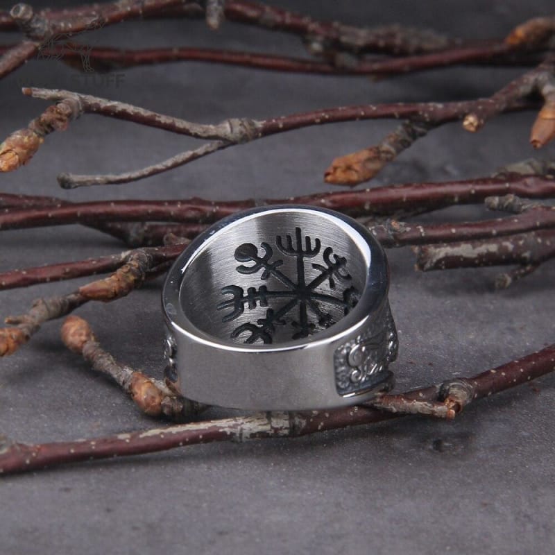Wolf ruby ring