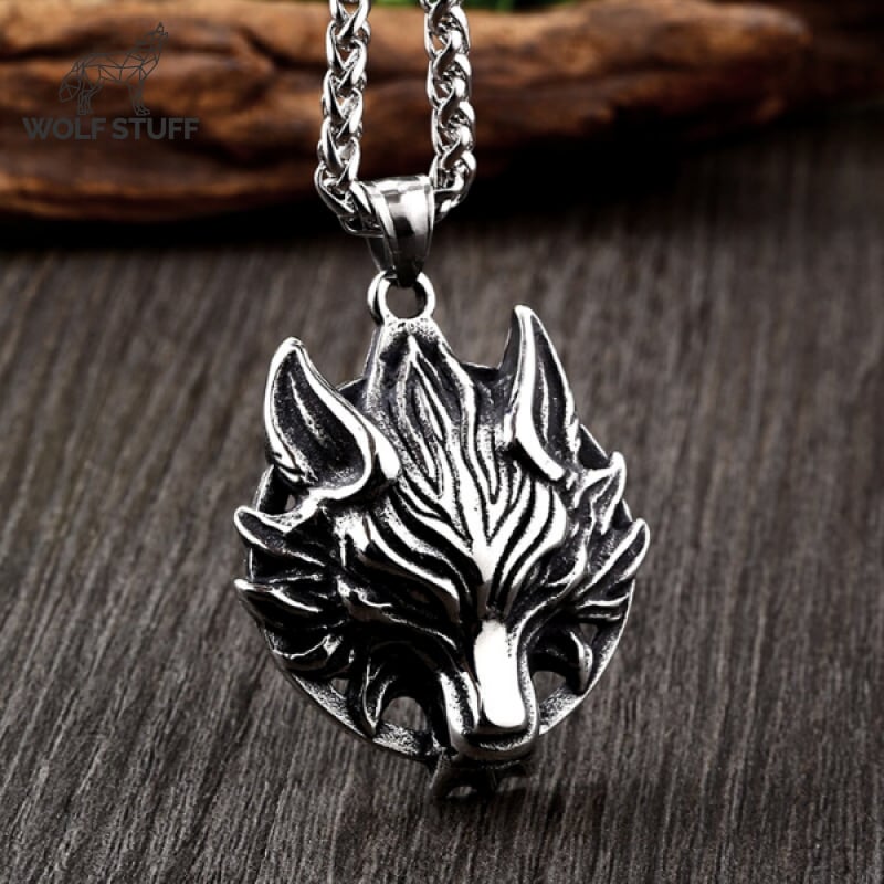 Final Fantasy 7 Wolf Necklace
