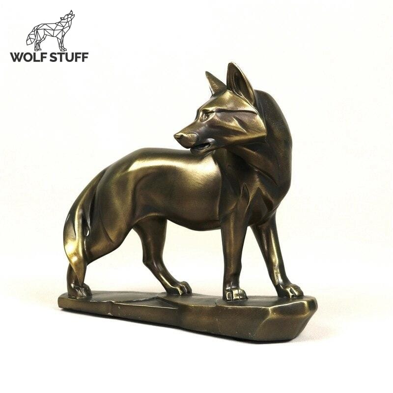 Wolf bronze statue