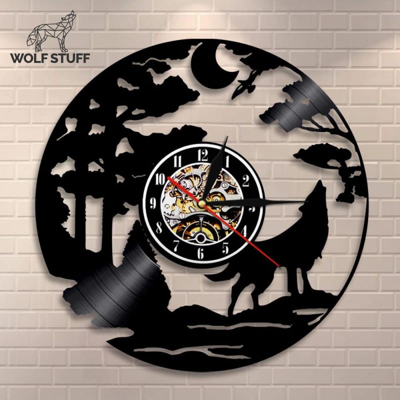 Wolf Clock That Howls