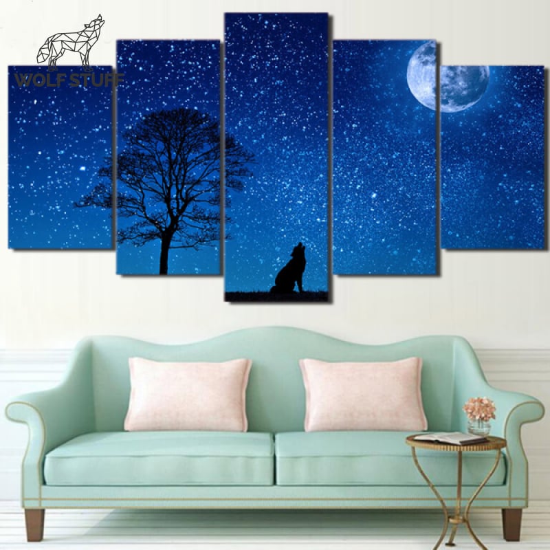 Wolf howling at the moon painting